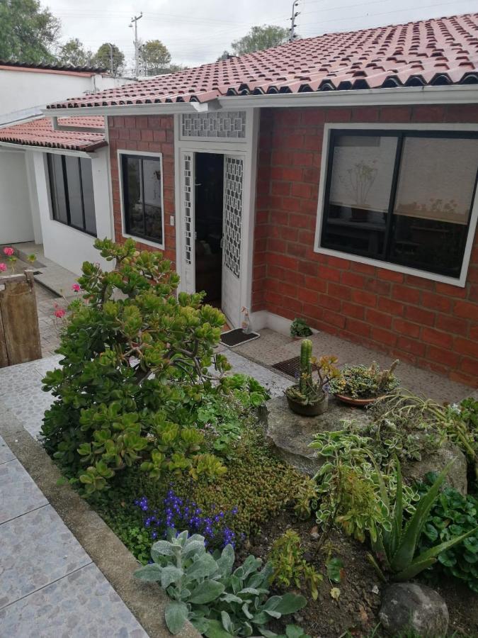 Casatodosantos Acomodação com café da manhã Cuenca Exterior foto
